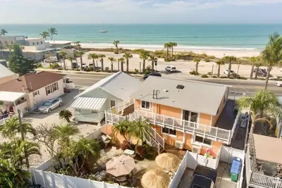 Vues du golfe et du coucher du soleil! ! ! 1br Apt. B est un emplacement central, à pied de tous les emplacements