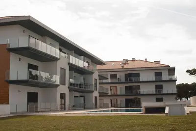 Image de Appartement au rez-de-chaussée, idéal pour couple avec enfants en bas âge, grande piscine