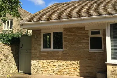 Image de Récemment converti appartement indépendant avec jardin dans le village de Cotswold