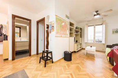 Image de Appartement moderne situé dans un bâtiment historique. Wifi