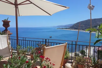 Image de Magnifique terrasse panoramique à Castel di Tusa - climatisation et wi-fi