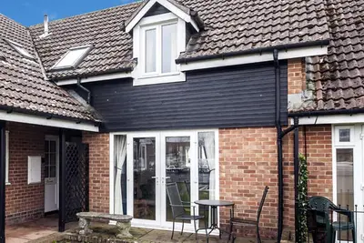 Image de Riverside Cottage Nr l'emblématique pont Wroxham. 2-Bedroom Pet-Friendly