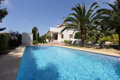 Image de Villa Piscine chauffée, à 500m de la mer, Air conditionné, Salle de jeux, près de la ville