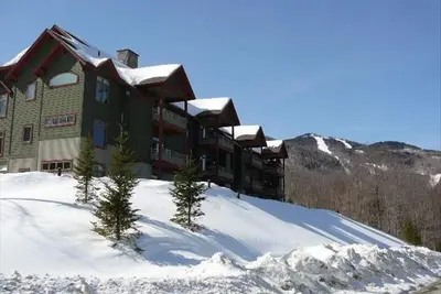 Image de Luxe 3br \/ 3ba Ski On \/ Off Lodges côté de président Sunrise
