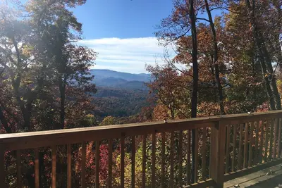 Image de * Mountain View * Hot Tub * Cabine dans les bois *