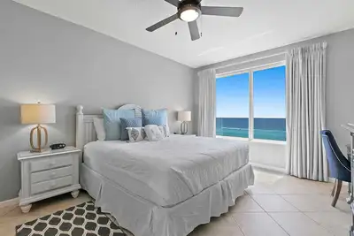 Image de Gulf Front Pet Friendly 2/2 More Beach Service Nouvellement amélioré