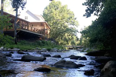 Image de Romantique Nc Montagne & Riverside Cabin Suite sur la vigne de la propriété