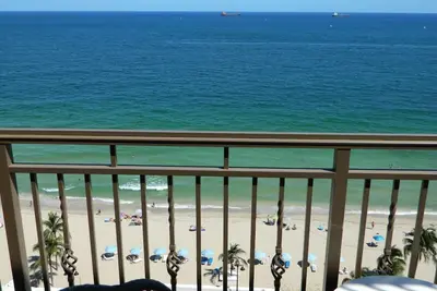 Image de Oceanfront Luxury Condo-Balcony-Kitchenette-5 étoiles The Atlantic Resort And Spa