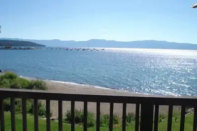 Image de Beach Front Condo Walking Distance de tous les commerces et restaurants