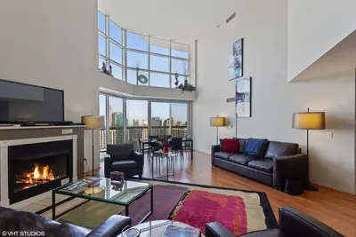 Image de Penthouse MagMile 51 \/ 52e étage - Vues, Cheminée, Balcon, Centre de fitness