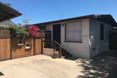Image de Adorable cottage 1 ch, au coeur de la vieille ville - Nous Aimons Les Animaux!