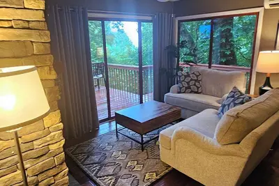 Image de Mtn View, Forest, Couples Bungalow, hot tub, view, WiFi, near Biltmore & dwntwn