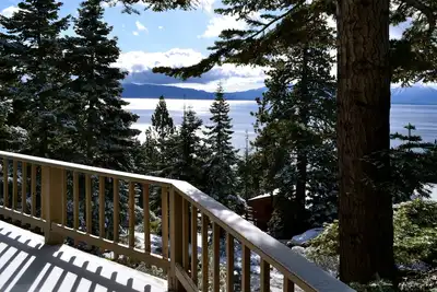Image de Vues Lac sensationnelles - Chalet à Meeks Bay!