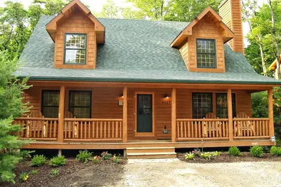 Image de Cedar Creek Lodge - Cabine de luxe rustique confortable avec piscine