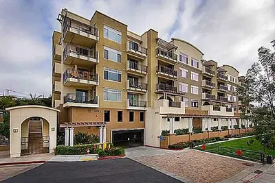 Image de Beach Vacation Condo W \/ une vue sur l'océan et Quaint Harbour.