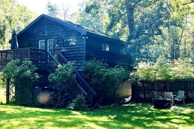 Image de Randonneurs Haven Sunset Studio # 1 dans une Woodstock Piscine sur 10acres
