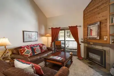 Image de Magnifiquement amélioré Condo Steamboat Split Level id��al pour les familles et les groupes!