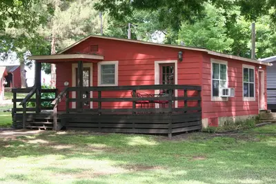 Image de Cabine mignon sur de belles 2. 5 acres le long de la rivière Guadalupe