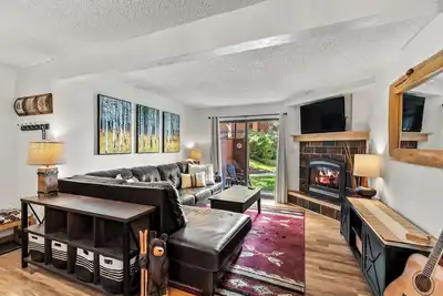 Image de Condo de Montagne Privé Avec de Grandes Commodités et L'emplacement du Bateau à Vapeur!