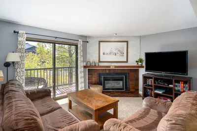 Image de Condo Steamboat Rénov��� Avec une vue Estivale Exceptionnelle!