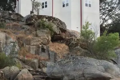 Image de La maison au bord du fleuve «Château blanc» avec vue sur le parc!