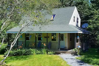 Image de \"Belle calme Coastal Maine Island Cottage Location 'Four Season