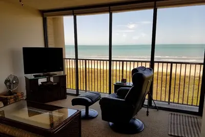 Image de Étage supérieur en bord de mer, vues incroyables! ! !