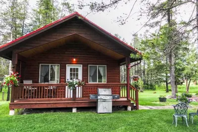 Wolf Cabin - Beautiful Private Setting, 6 Miles To Glacier Park