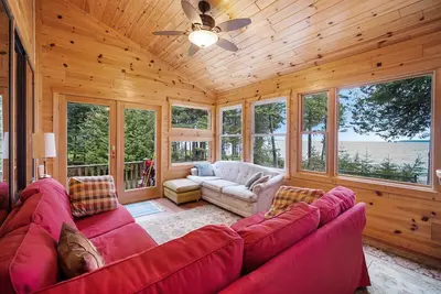 Image de Magnifique Cottage Lakefront Famille