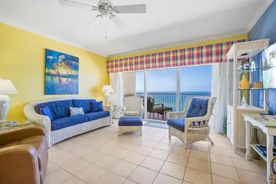 Image de Belle, Spacieux 2 Chambres - Panoramique Vue sur le Golfe Aussi!