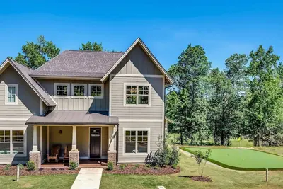 Image de Nouvelle Maison dans un emplacement spectaculaire! Commodités de première classe - 8 lits, 5 téléviseurs. . . Wow!