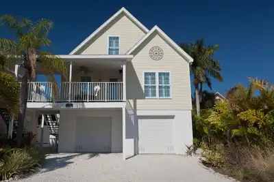 Image de Cottage Bonne île avec piscine privée chauffée