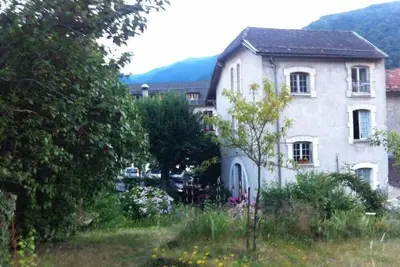 Image de T3 85m2 dans Villa avec Jardin-300 mètres des Télécabines et 200 mètres centre ville