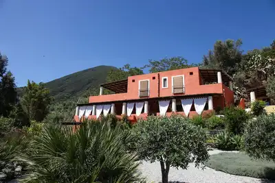 Image de Malfa: Résidence Salina - Appartement de Charme à Malfa