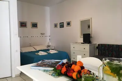 Image de Kokkini Hani Charmant Studio pour 1-3 personnes, à 100 mètres de la plage.