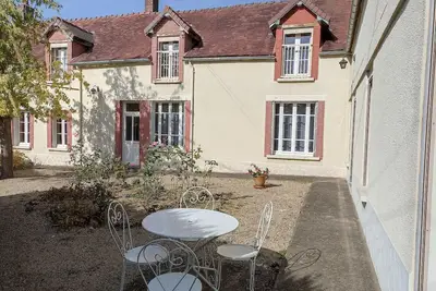 Image de Le Nid des Tourterelles Gîte 3 épis 5 pars à 2 h de Paris 15 mn de Chablis