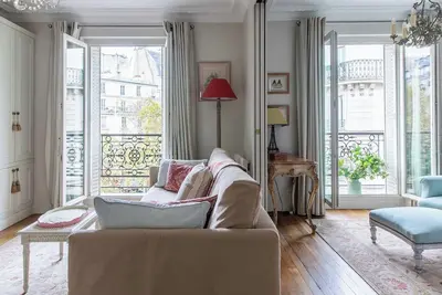Image de Vente! Incroyable 1 chambre avec vue sur la Tour Eiffel pour vos vacances de rĂŞve
