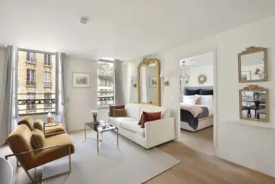 Image de Vente! Luxe parfait pour 2! Ile de la Cité historique et centrale de Notre Dame