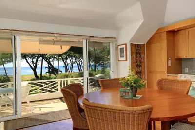 Image de Cottage exclusif en bord de mer, privé, vue sur l'océan, climatisation, WiFi, observation des baleines!