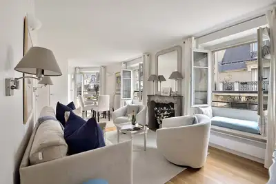 Image de Vente! Parfait pour 3! Charme-Vue Eiffel-Ac-Wifi-Rue Cler Marchés-Restaurants