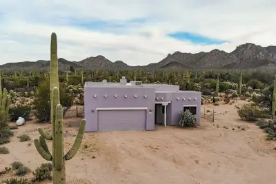 Image de Saguaro Home Near The Desert Museum