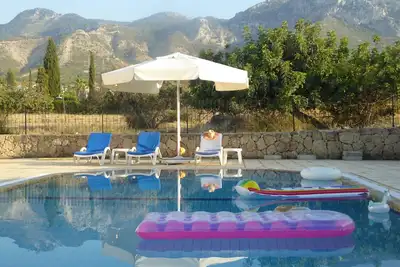 Image de Villa De Luxe Avec Vue Spectaculaire Sur La Montagne Et La Mer Avec Le Dernier Wifi