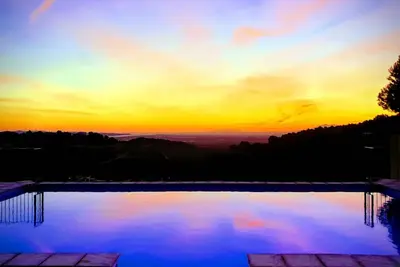 Image de Villa moderne avec vue imprenable loin la vue sur la mer, Catadau, Valencia