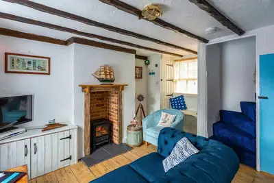 Image de Nickleby's Nook Cottage au bord de la mer. Top location! 100 mètres de la mer, pubs.