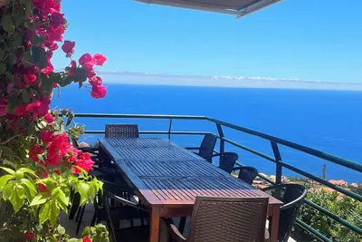Image de Beautiful mountain & sea view, on-site massage service, private pool, games room