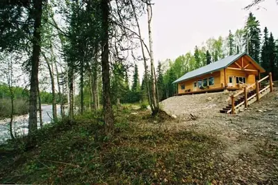 Image de Minutes Off Parks Hwy W / WiFi Experience Ak 27 Acres Riverfront Willow Creek Inn