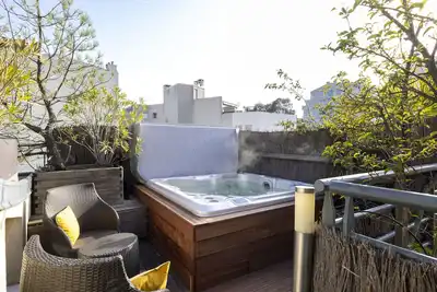 Image de Triplex familial moderne de luxe - 9-10 personnes, spa, central, propriétaire direct