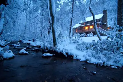 Image de Sleepy Creek-Antique Log Cabin / 4 acres / beau ruisseau / près de Boone et Br Pkwy