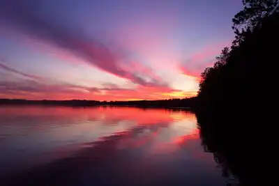 Image de Long Lake Waterfront Home