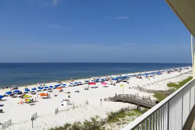 Image de Gulf Shores-Beautiful Beachfront Bliss! Réservez maintenant pour profiter de superbes tarifs d'automne et d'hiver